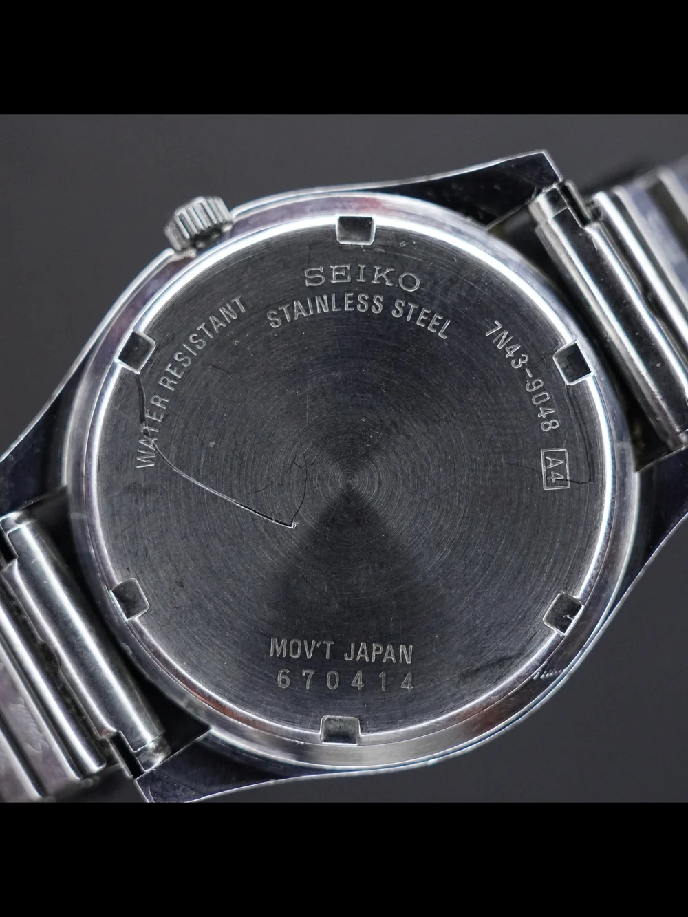 Seiko Quartz 1996 Day Date Mens Watch 7N43-9048 Cream Dial Stainless Steel Japan